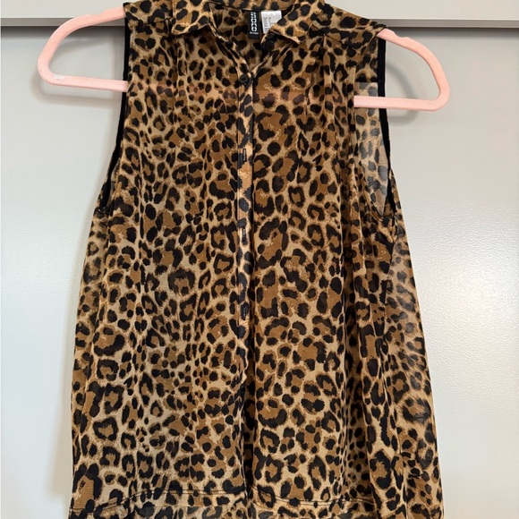 Leopard Print Sleeveless Blouse, Size 2 - Picture 4 of 7